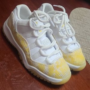 Jordan 11 Retro Low Yellow Snakeskin